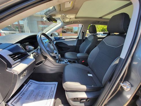 Used 2024 Volkswagen Taos SE AWD/4WD image 9