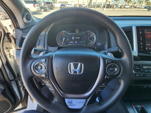 Used 2020 Honda Ridgeline Sport image 17