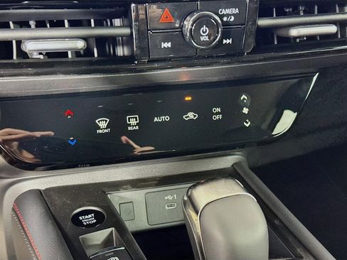 New 2026 Nissan Kicks SR FWD image 16