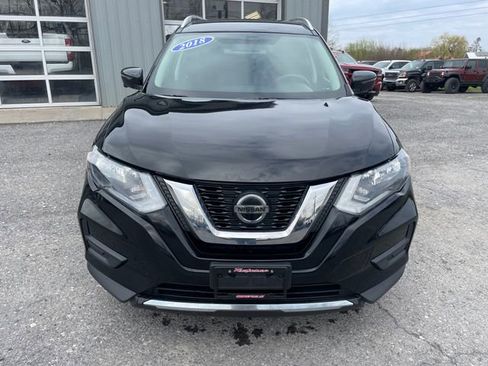 Used 2018 Nissan Rogue SV w/ Premium Package AWD/4WD image 2
