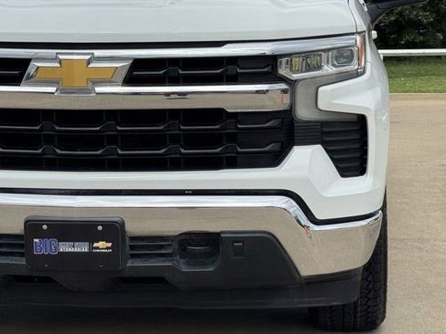 Used 2023 Chevrolet Silverado 1500 LT w/ Z71 Off-Road Package AWD/4WD image 10