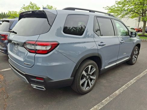 Used 2024 Honda Pilot Touring image 5