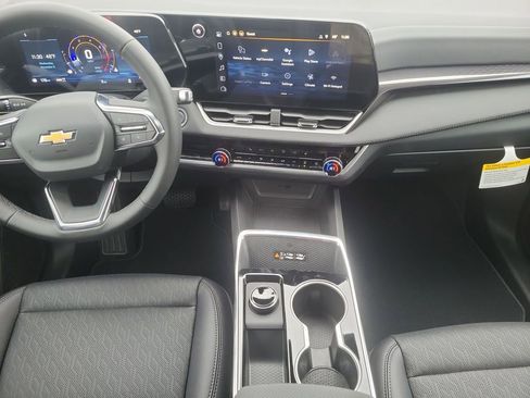 New 2026 Chevrolet Equinox LT w/ Convenience Package II image 32