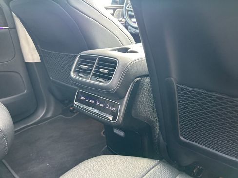 Used 2023 Mercedes-Benz GLS 450 4MATIC image 47