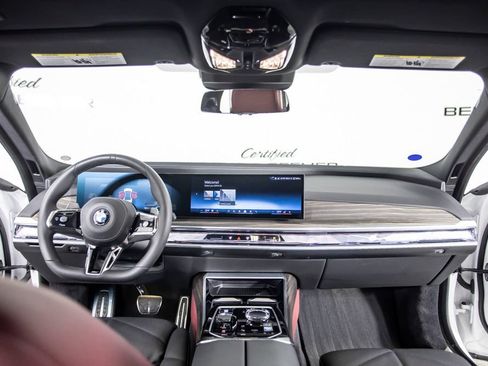 Used 2023 BMW 740i RWD image 23