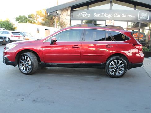 Used 2017 Subaru Outback 2.5i Limited AWD/4WD image 2