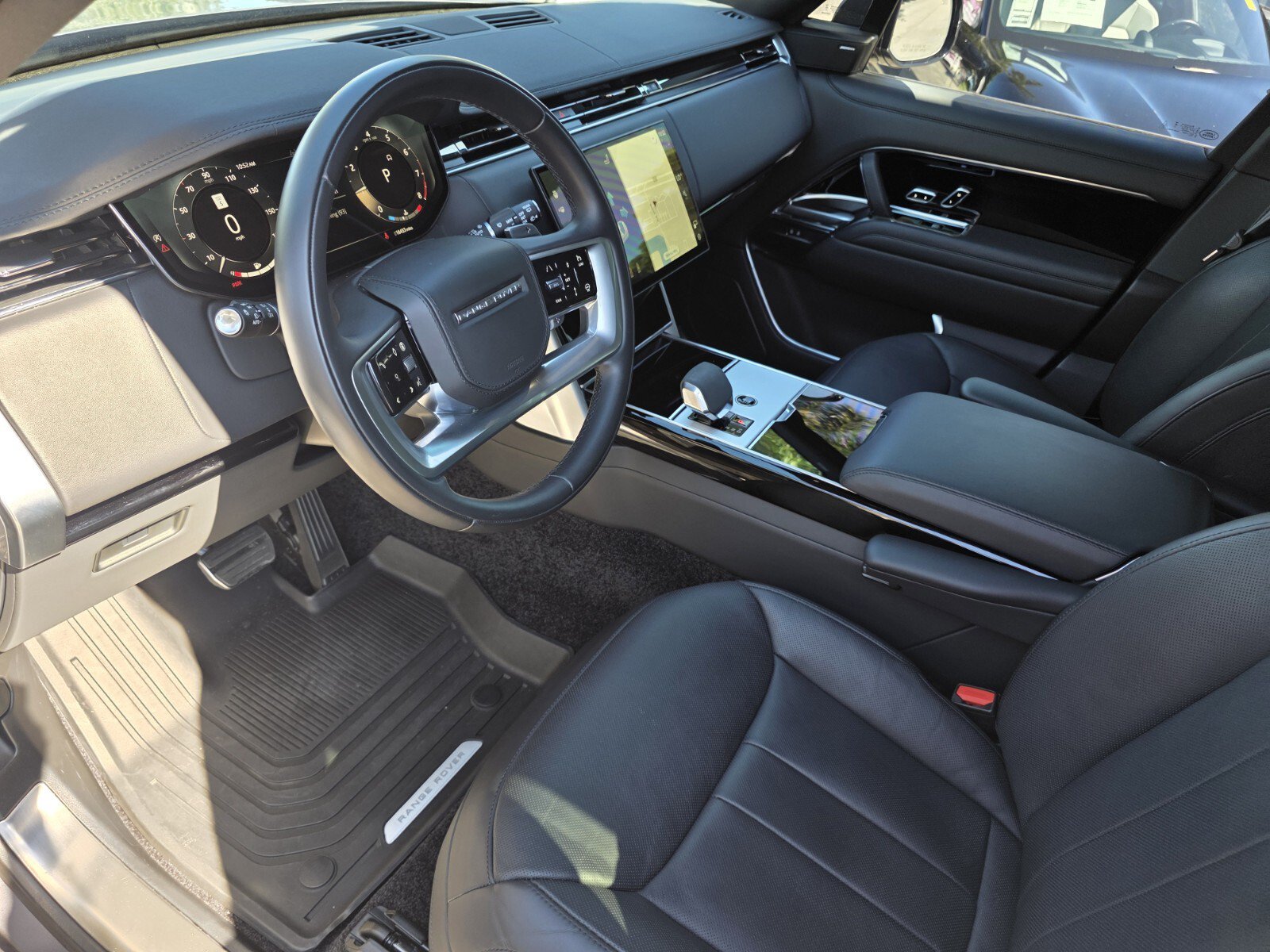 Used 2024 Land Rover Range Rover SE AWD/4WD image 11