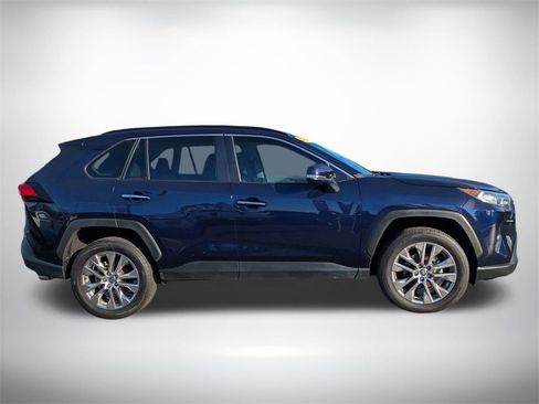 Used 2021 Toyota RAV4 Limited image 3