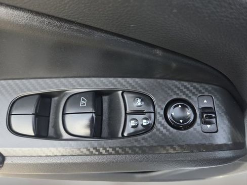 Used 2024 Nissan Altima 2.5 SV image 17