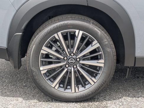 New 2026 Nissan Pathfinder Platinum w/ Cargo Package FWD image 11
