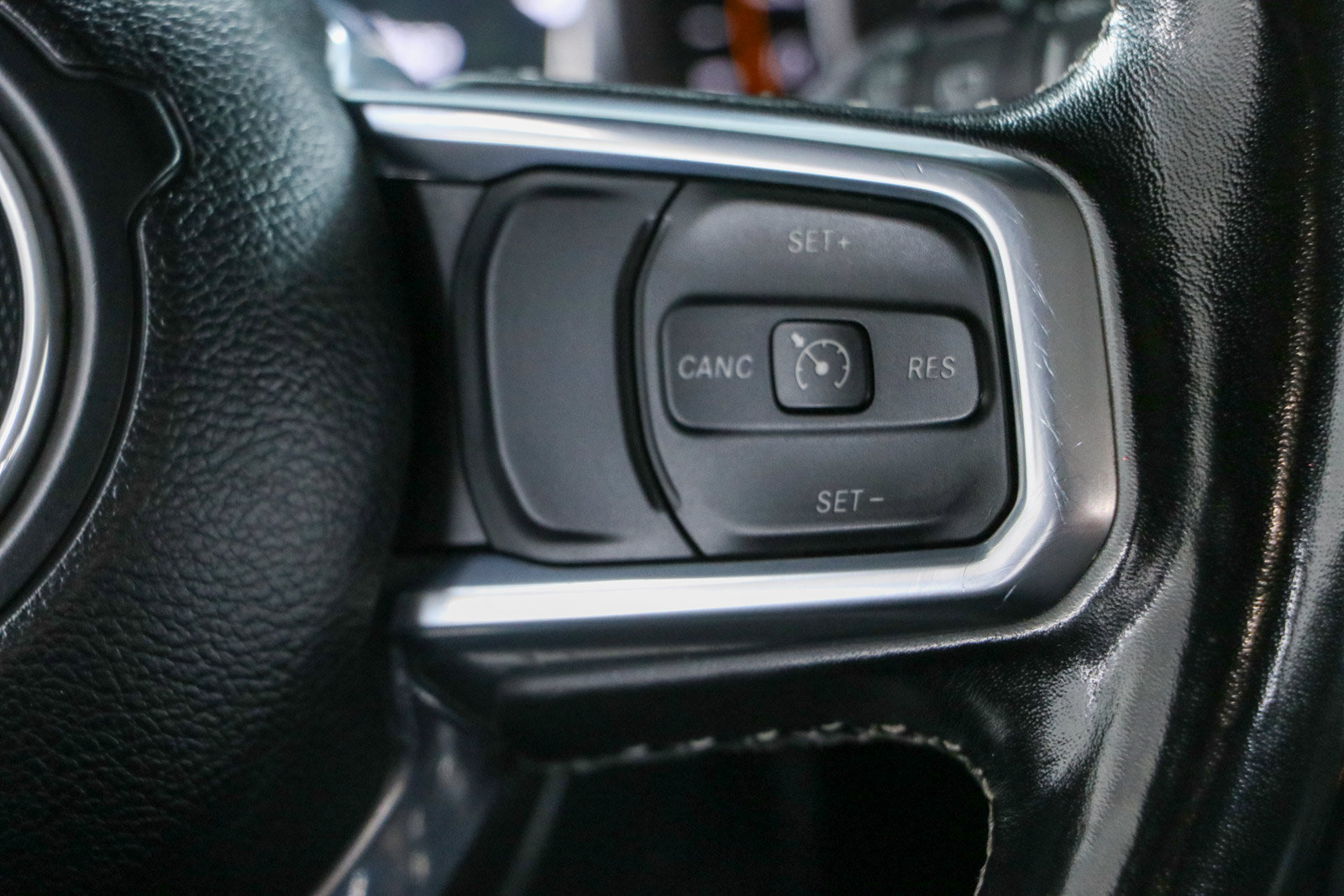 Used 2022 Jeep Wrangler Unlimited Sahara w/ Cold Weather Group AWD/4WD image 14