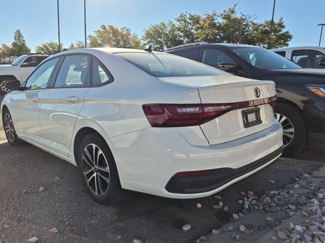 Used 2025 Volkswagen Jetta Sport FWD image 5