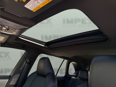 Used 2022 Toyota RAV4 XSE w/ Weather Package image 11