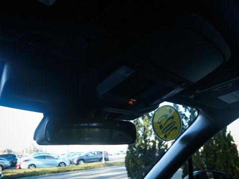 Used 2025 Subaru Forester Premium image 27