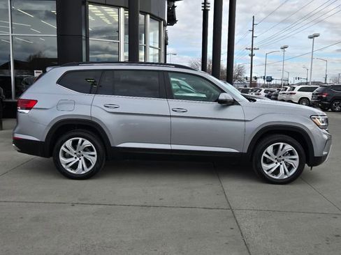Used 2023 Volkswagen Atlas SE image 46