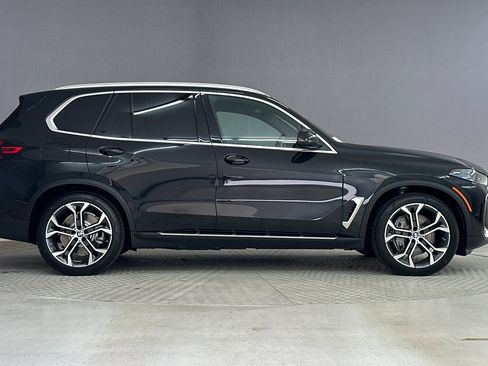 New 2026 BMW X5 xDrive50e w/ Parking Assistance Package AWD/4WD image 8