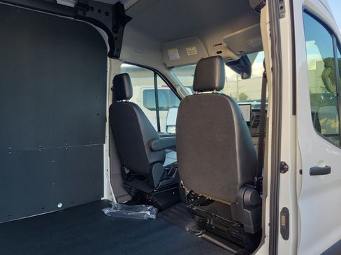 New 2026 Ford Transit 150 148 Medium Roof w/ Load Area Protection Package image 9