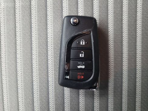 Used 2023 Toyota Camry SE image 32