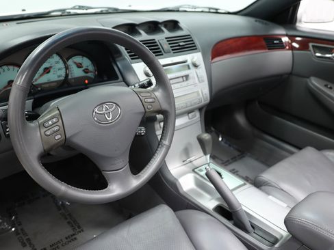 Used 2004 Toyota Solara SE image 2