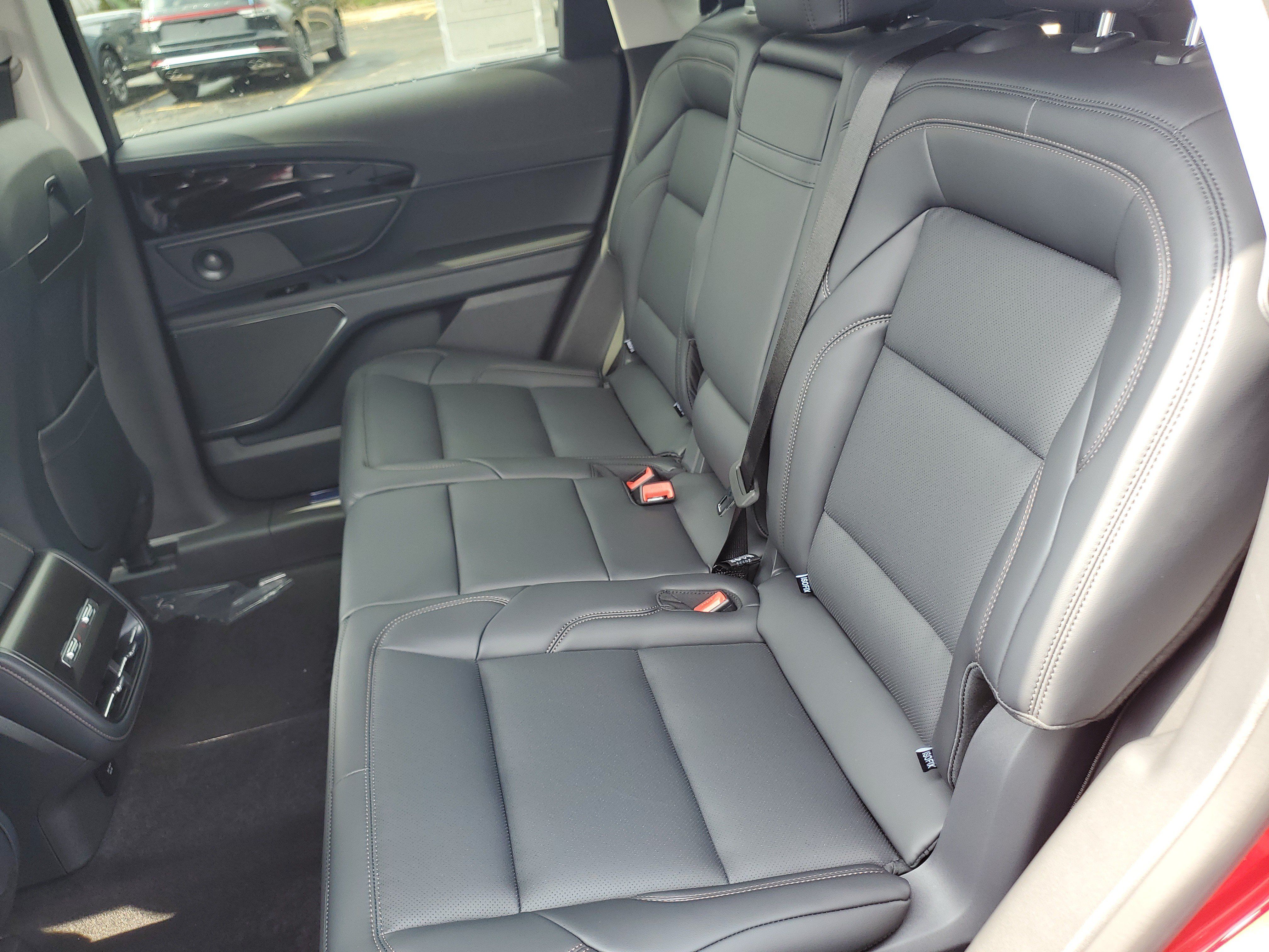 New 2026 Lincoln Nautilus Premier w/ Equipment Group 102A AWD/4WD image 32