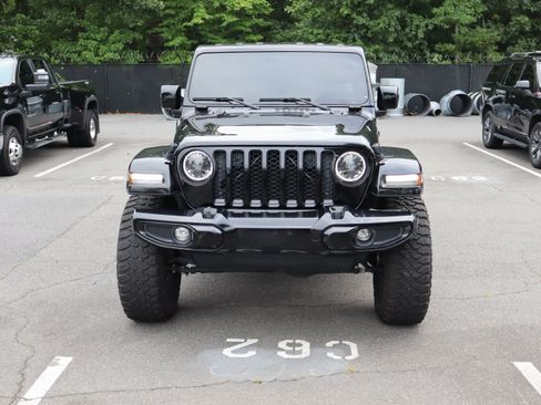 Used 2023 Jeep Gladiator Overland AWD/4WD image 3