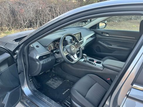 Certified 2025 Nissan Altima 2.5 SV image 10