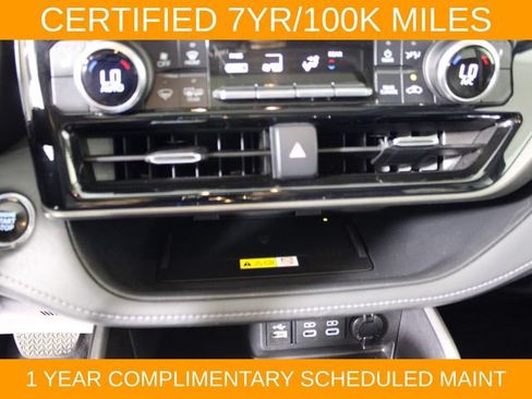 Used 2023 Toyota Highlander XLE AWD/4WD image 26