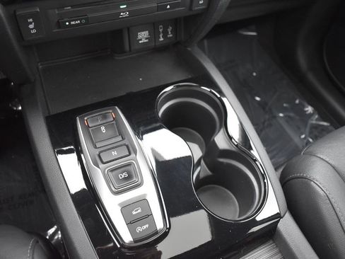 Used 2017 Honda Pilot Touring image 17