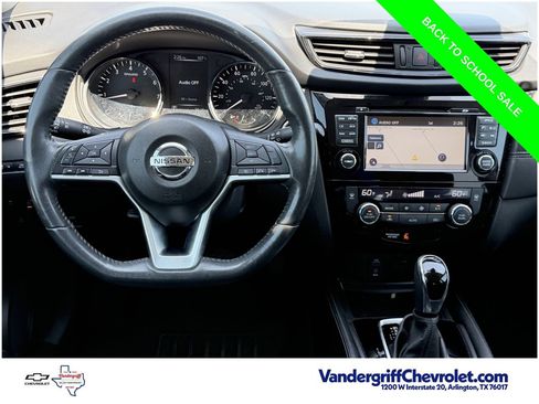 Used 2017 Nissan Rogue SL w/ SL Premium Package FWD image 11