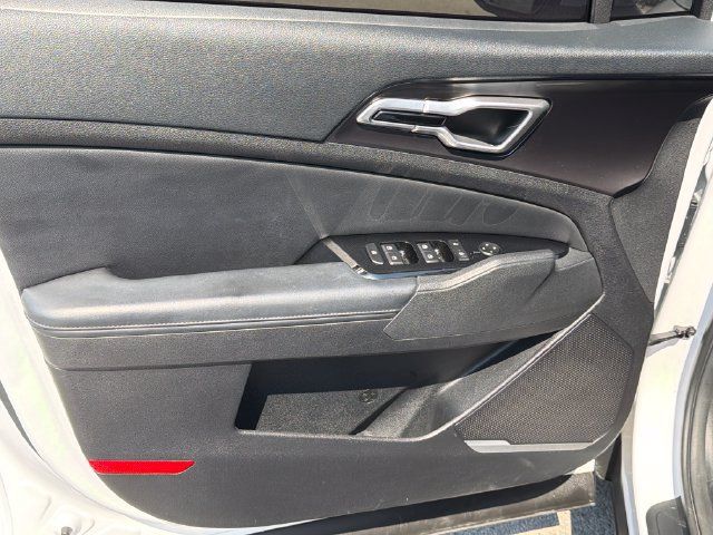 Certified 2023 Kia Sportage EX FWD image 16