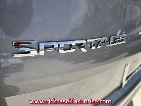 Used 2021 Kia Sportage LX FWD image 15