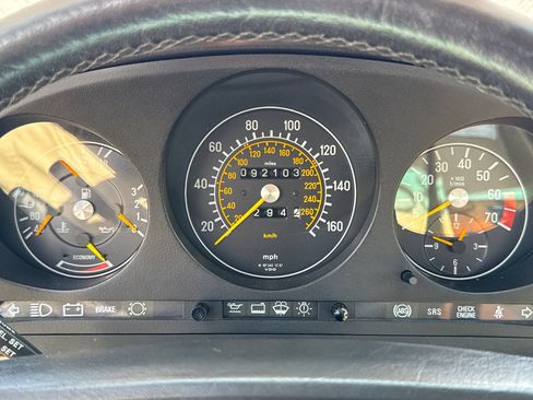 Used 1988 Mercedes-Benz 560 SL image 22