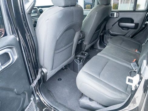 Used 2021 Jeep Wrangler Unlimited Sport image 27