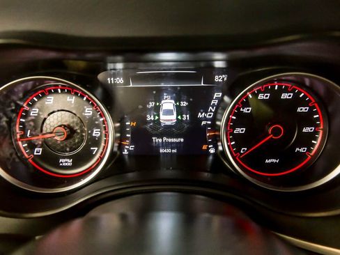 Used 2022 Dodge Charger SXT RWD image 15