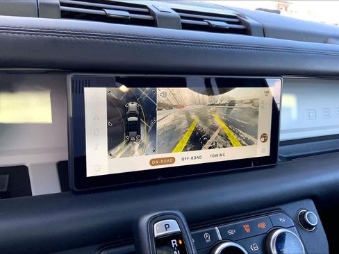 Used 2024 Land Rover Defender 110 X-Dynamic SE image 26