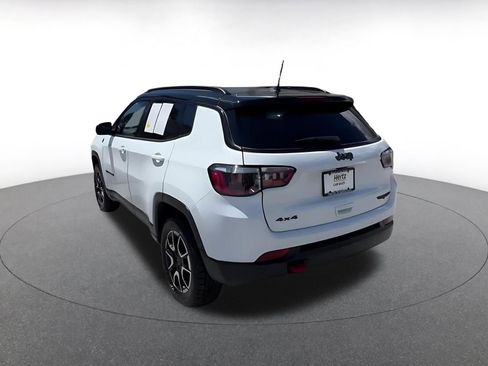 Used 2025 Jeep Compass Trailhawk image 11