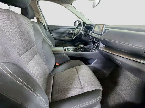 Used 2025 Nissan Rogue SV AWD/4WD image 30