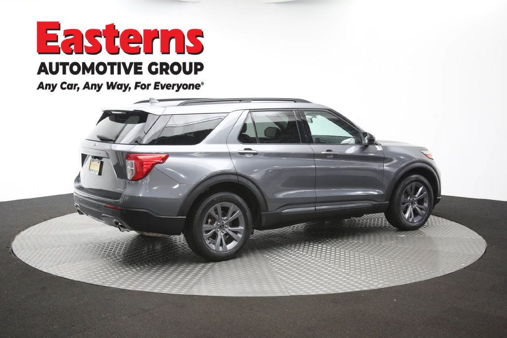 Used 2022 Ford Explorer XLT w/ Equipment Group 202A AWD/4WD image 47