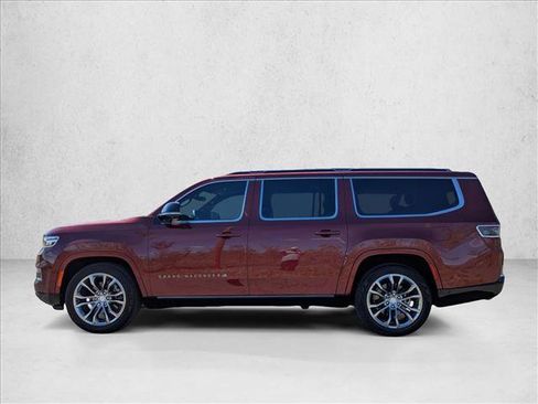 Used 2023 Jeep Grand Wagoneer L Series II w/ Flexible Seating Group AWD/4WD image 9