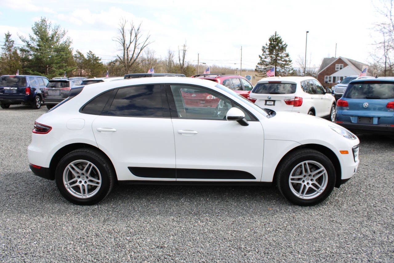 Used 2017 Porsche Macan AWD/4WD image 6