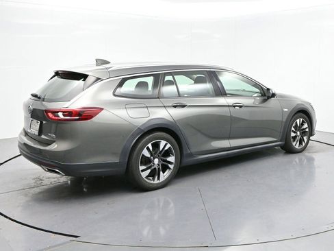 Used 2019 Buick Regal Essence w/ Sights and Sounds Package AWD/4WD image 7