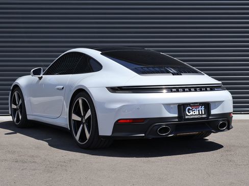 Used 2025 Porsche 911 Carrera RWD image 3