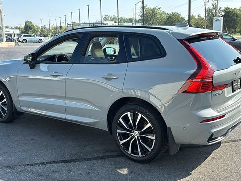 Certified 2025 Volvo XC60 B5 Ultra AWD/4WD image 3