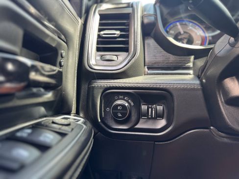Used 2022 RAM 3500 Limited AWD/4WD image 19