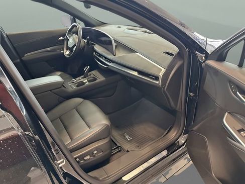 Used 2024 Cadillac XT4 Premium Luxury image 20