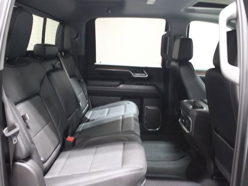 Used 2025 GMC Sierra 2500 Denali image 30