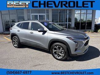 Used 2025 Chevrolet Trax LT w/ LT Convenience Package FWD video 1