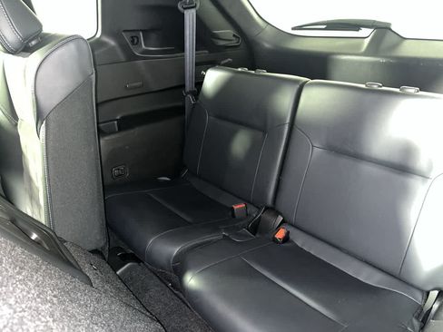 Used 2025 Mitsubishi Outlander SE AWD/4WD image 26