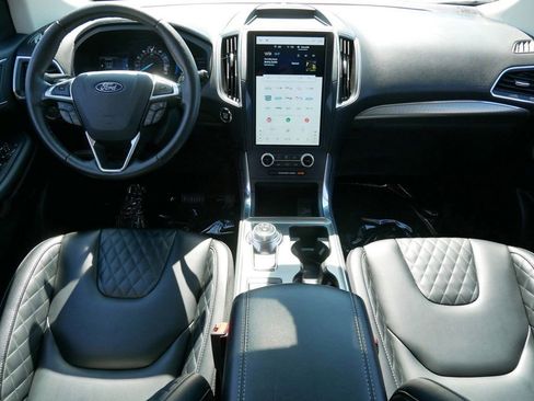 Certified 2024 Ford Edge Titanium image 14