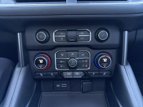 Used 2021 Chevrolet Tahoe LT w/ LT Signature Package AWD/4WD image 27